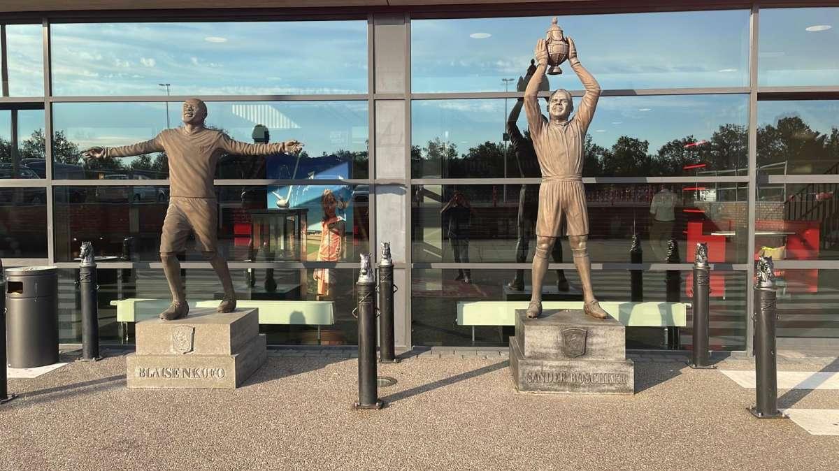 DALL’OLANDA, Storia delle statue del De Grolsch