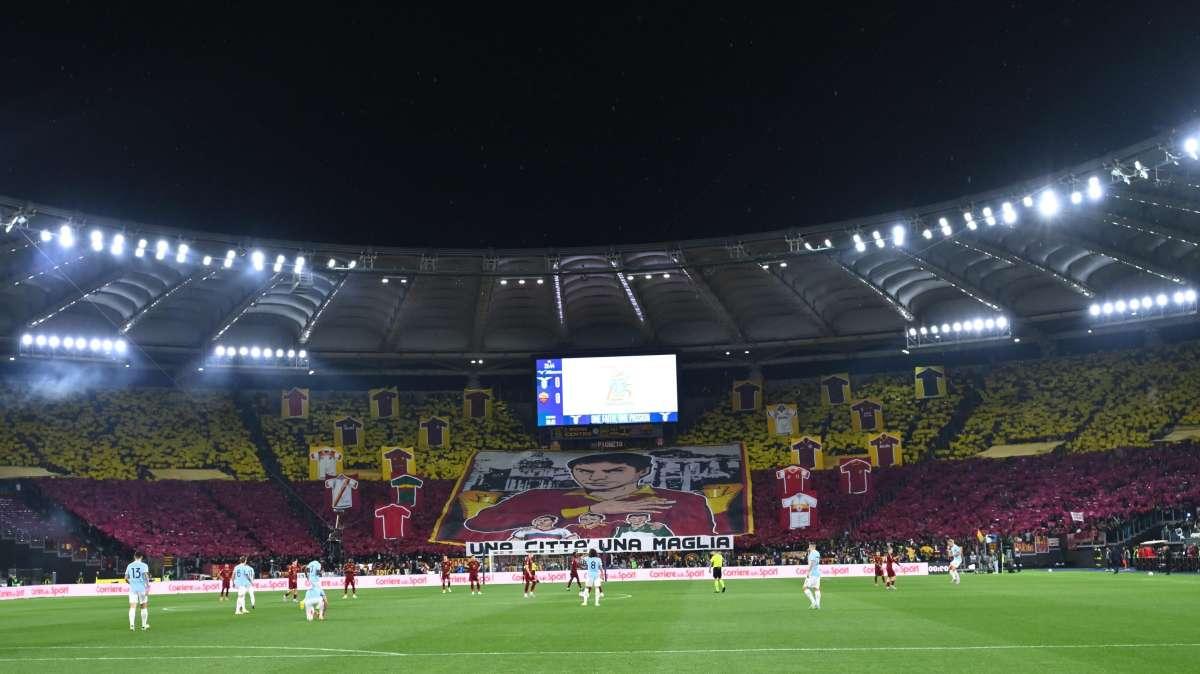 Derby ad alta tensione: scatta lo stop alle trasferte per i tifosi di Roma e Lazio