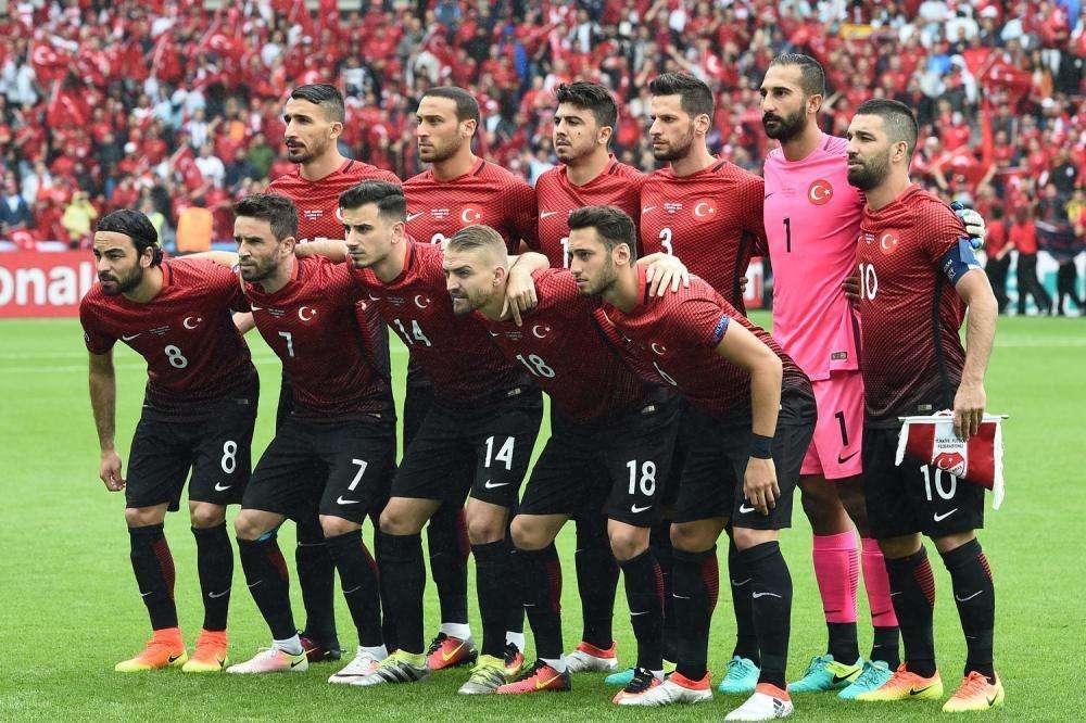 UEFA, Aperta indagine per esultanza turchi in Francia