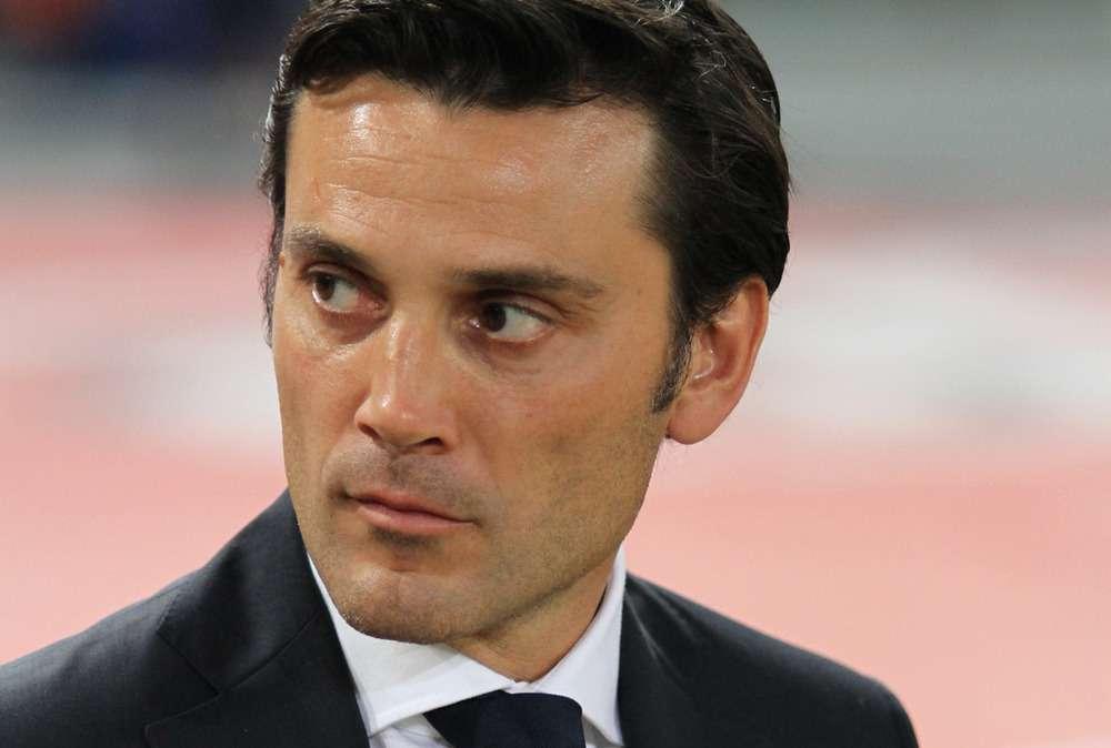 MONTELLA & C., Incontro col Viola Club L'Aquila