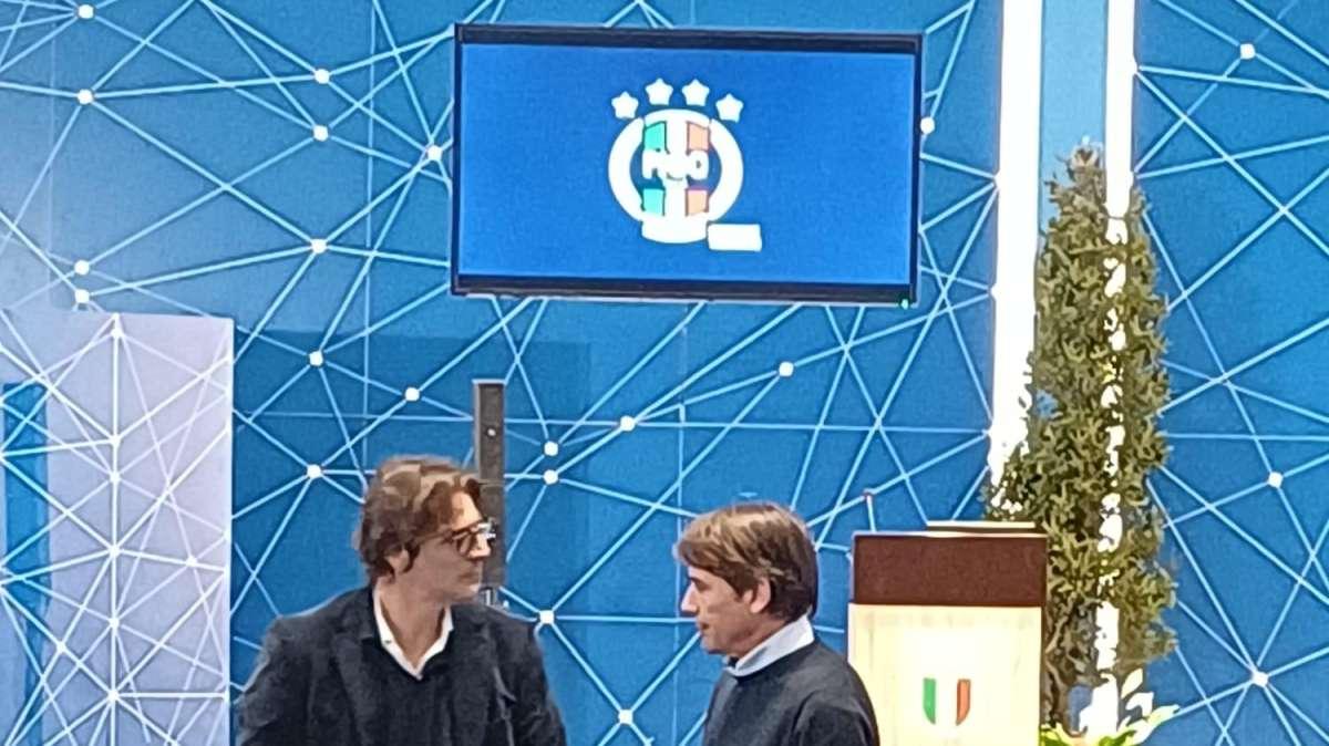 Vanoli a Coverciano per la panchina d'oro: contatto con Conte e Tramontano