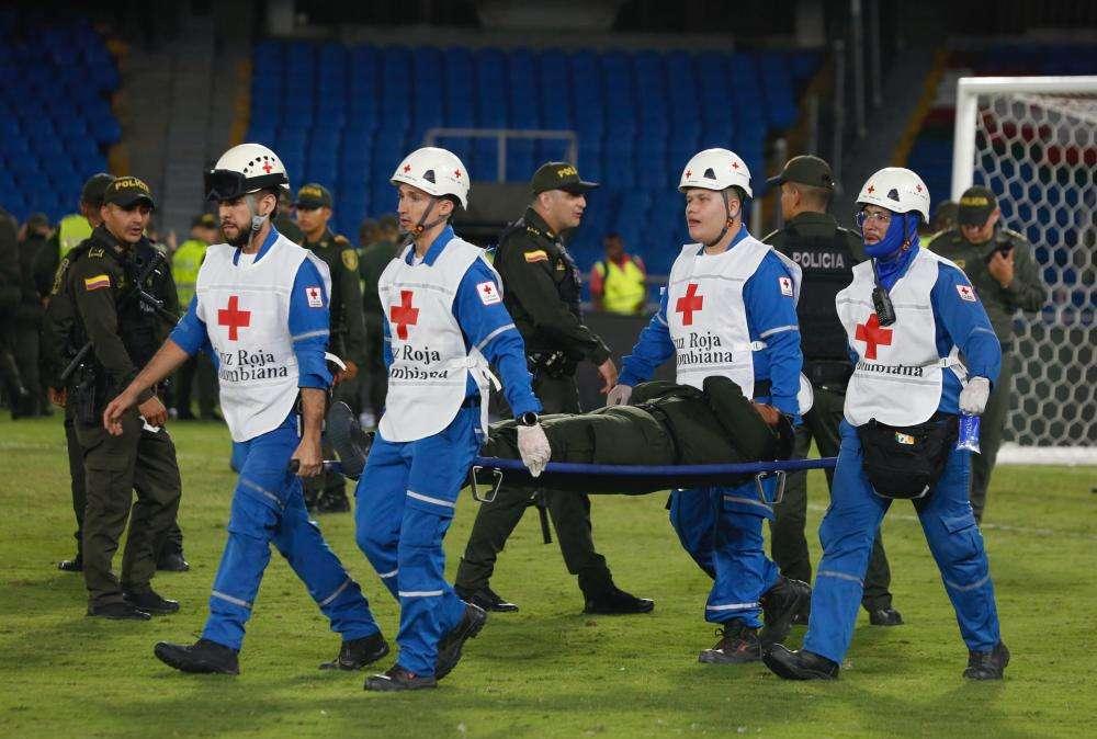 MEDELLIN, Vince la coppa e lascia stadio in carro armato