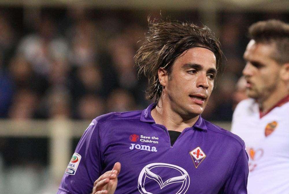 EX VIOLA, Matri prigioniero del suo ingaggio