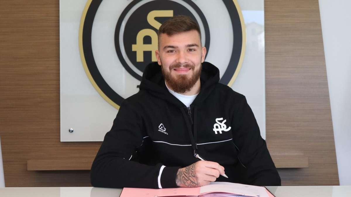 Dalla Liguria, passi avanti della Fiorentina per il difensore Wisniewski