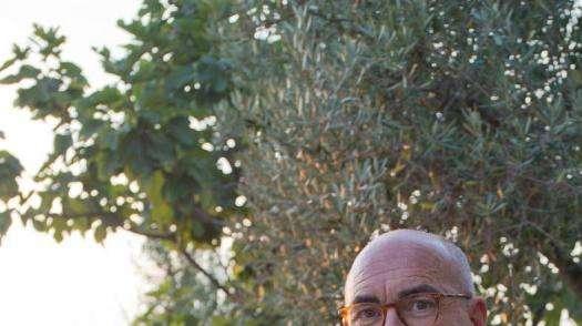 I VIOLA ANCORA IN EUROPA. FA DISCUTERE IL FUTURO DI CORVINO. SARÀ RIDIMENSIONATO? DECIDE DIEGO. ARRIVA UN NUOVO MANAGER. STADIO, LA FIORENTINA NON VUOLE LIMITI DI TEMPO PER IL PROGETTO