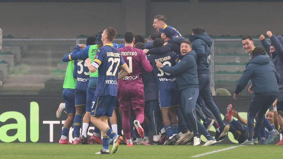 Colpo del Verona: 3-1 all'Atalanta. Gli scaligeri battono Palladino e staccano la Fiorentina