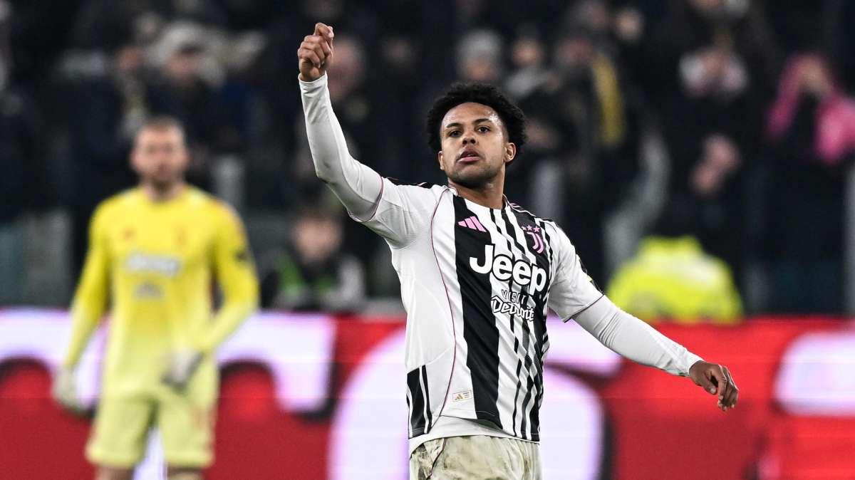 Juventus-Lazio 2-2: non bastano Pedro e Isaksen, Kalulu salva Spalletti allo scadere