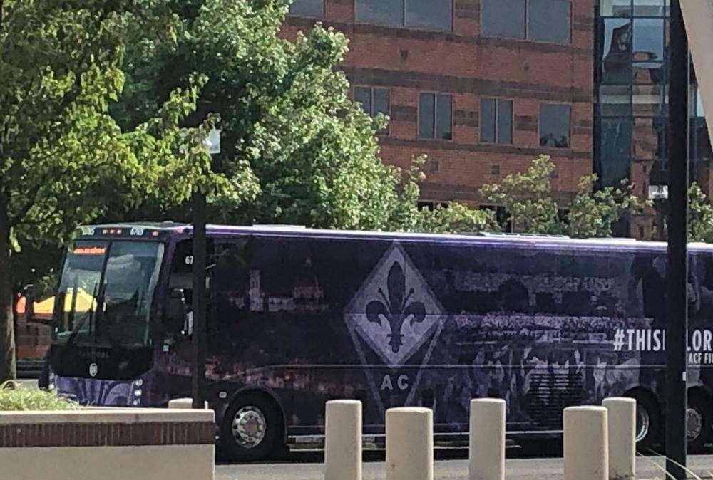FOTO FV, Fiorentina in giro per NY sul pullman viola