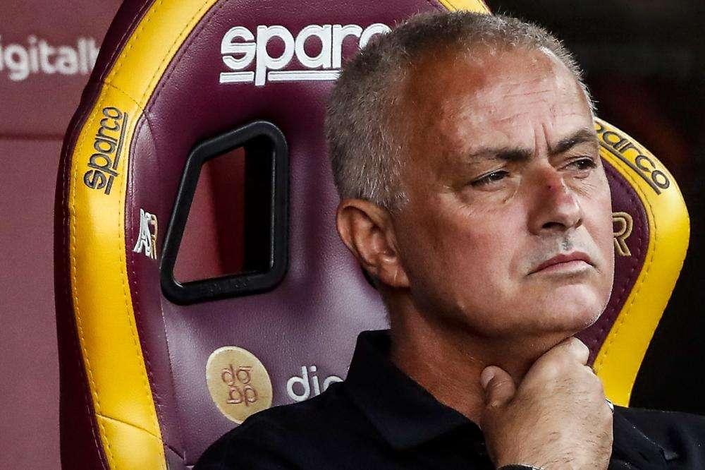 MOURINHO, Applausi al club per il mercato fatto