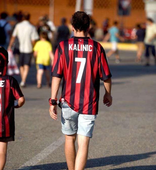 FOTO, A San Siro già con la maglia di Kalinic