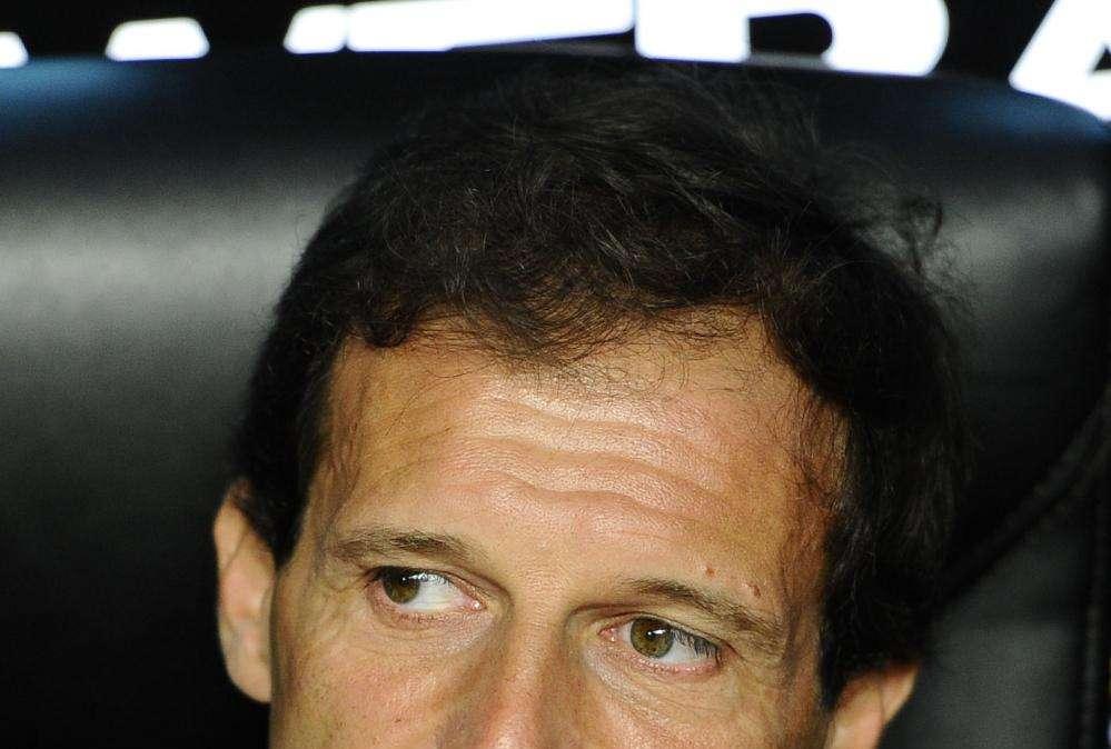 QUI MILAN, Allenamento e partitella sotto la pioggia