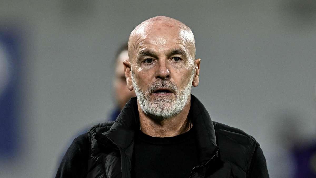 Pioli rimane il tecnico della Fiorentina: la posizione della società non cambia
