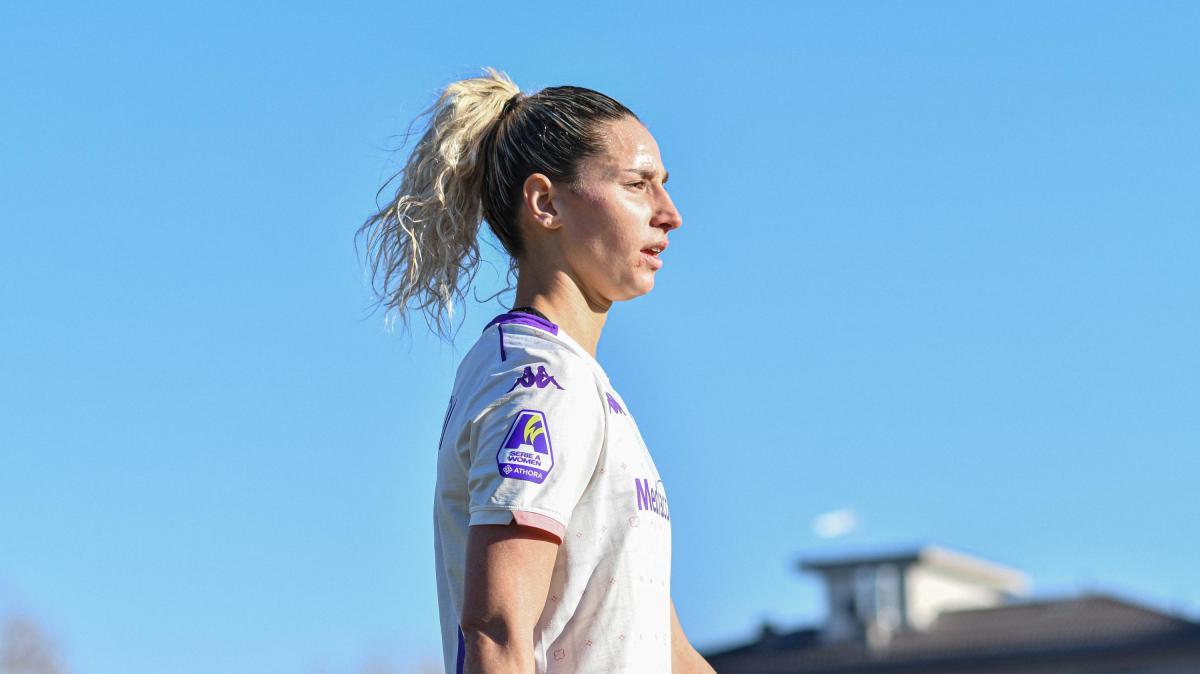 La Fiorentina Femminile è arrivata a Sansepolcro: ecco le immagini con i tifosi