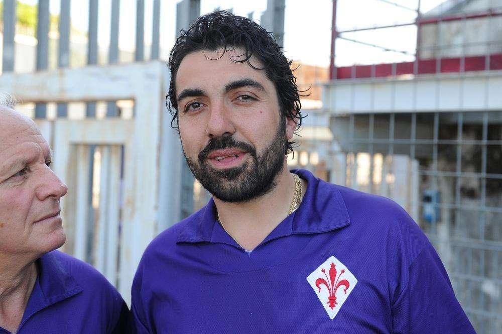 A. BEATRICE A FV, ORGOGLIOSO PER OMAGGIO AL BABBO. LA MAGLIA DA ANTOGNONI COME DA UN FAMILIARE. MI AUGURO...