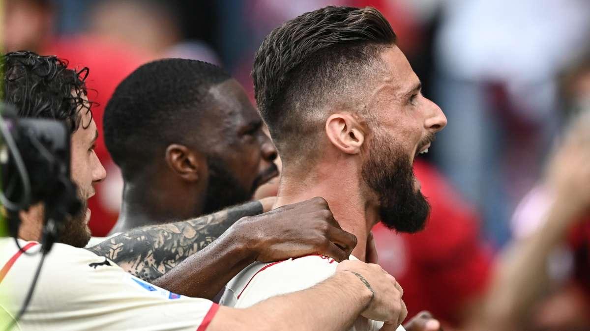 MILAN, Vince il suo 19^ scudetto, Inter resta sotto