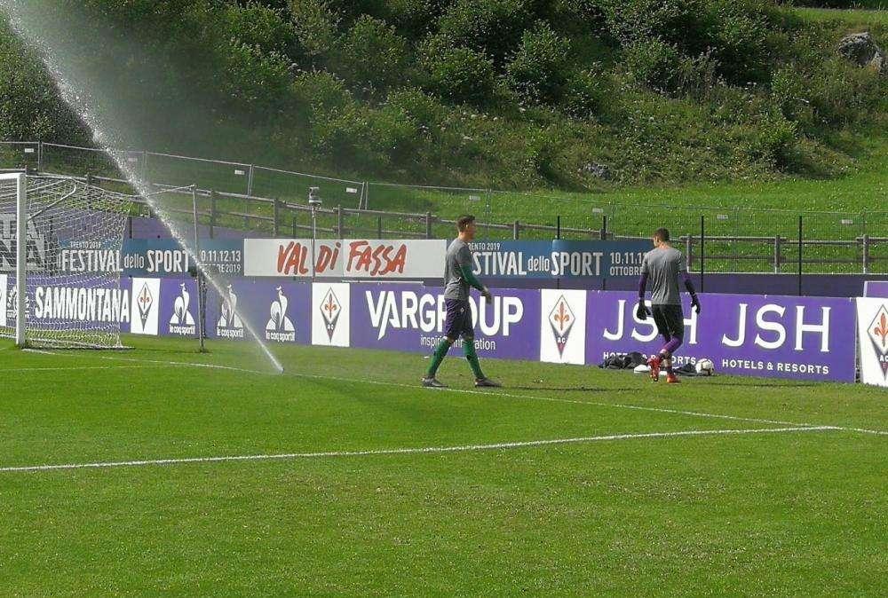 FOTO FV, Portieri si scaldano in vista della partita