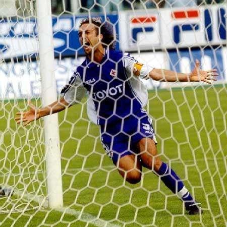 STORIA VIOLA, Batigol suona la carica