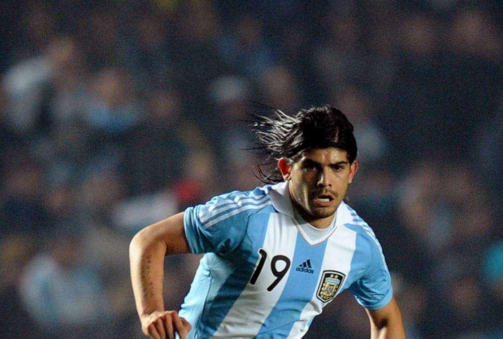 BANEGA, Si frattura tibia e perone dal benzinaio