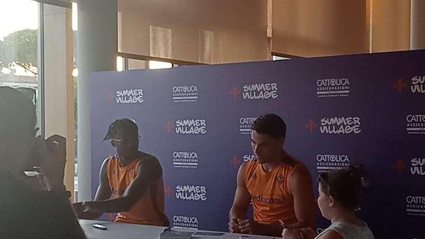 VIDEO FV, Sottil e Kouame agli autografi con i tifosi