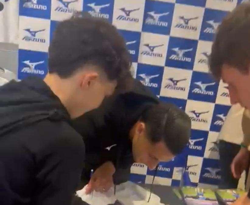 Tanta Lazio ma anche Mandragora all'apertura del negozio Mizuno