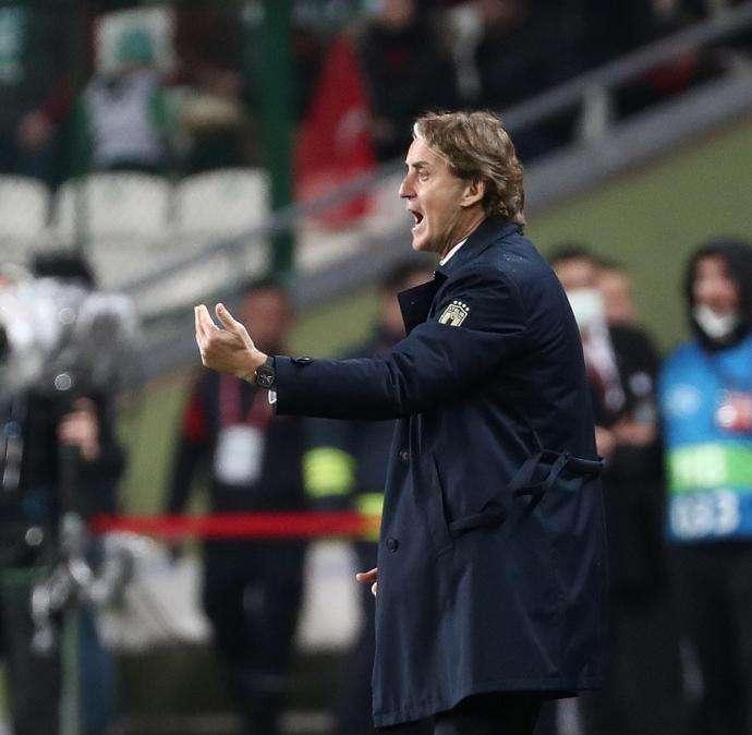 ITALIA, Mancini: "Serve avere la forza per ripartire"