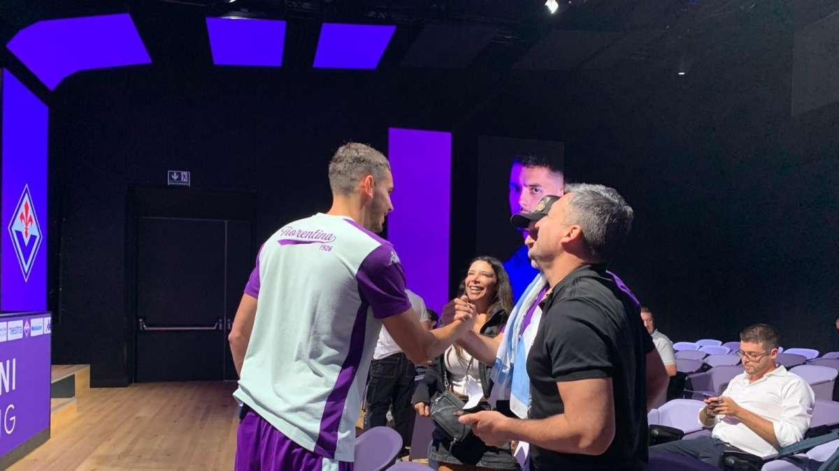 FOTO FV, Matias Moreno con l'agente e gli amici al VP