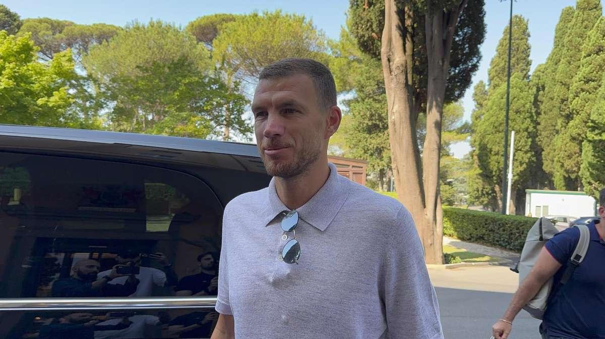 Edin Dzeko è un nuovo giocatore della Fiorentina: c’è il comunicato 