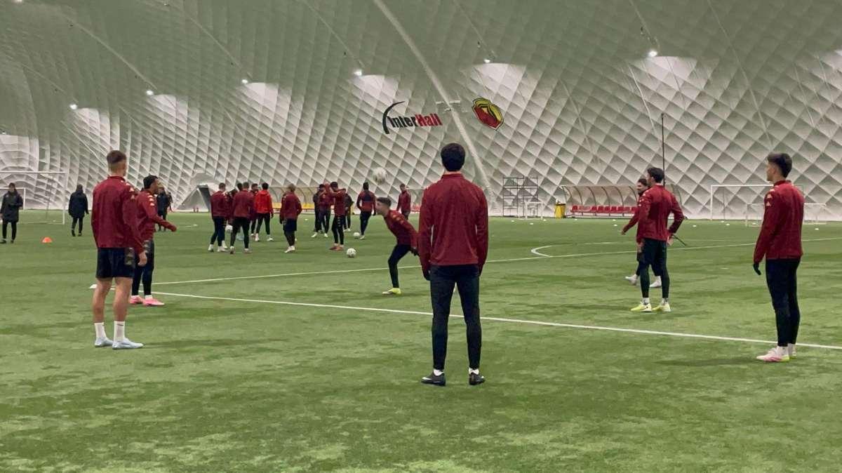 Allenamento indoor per lo Jagiellonia: le immagini di FirenzeViola