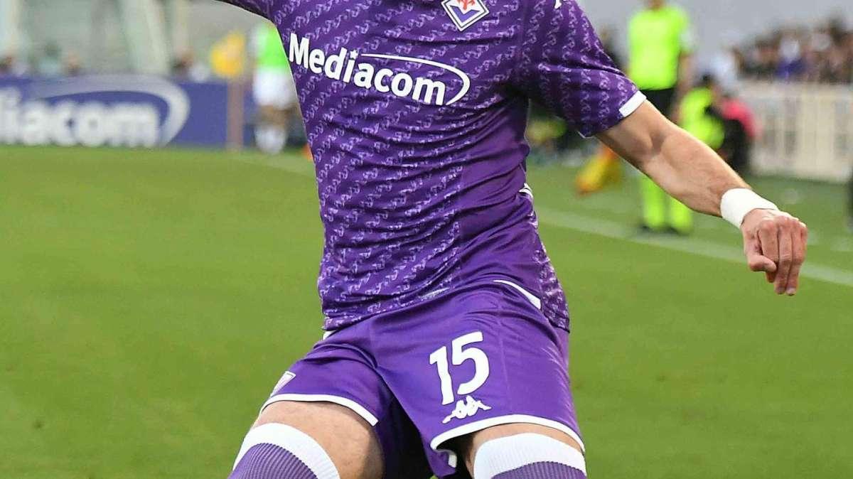 IND.FV, Con il Napoli viola in campo con la nuova maglia