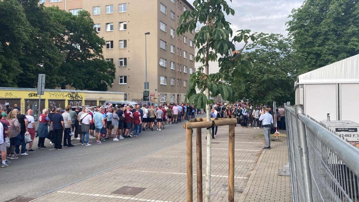 VIDEO FV, Le tifoserie iniziano a entrare allo stadio