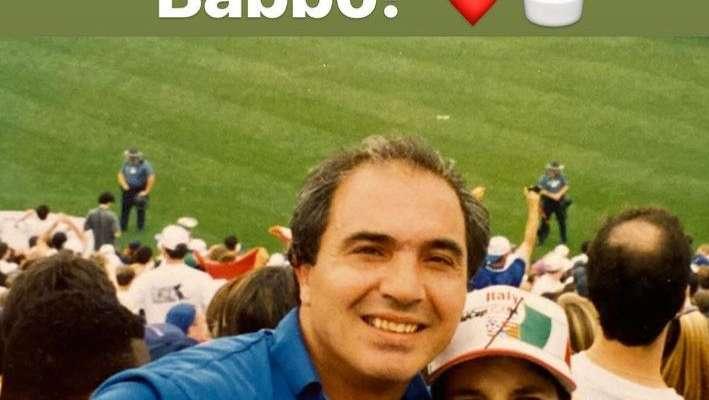 COMMISSO JR, Auguri al babbo Rocco a tema Italia