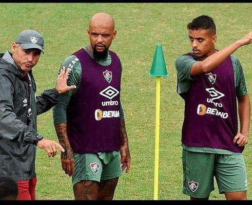 FOTO, F. Melo compagno di squadra del figlio in Brasile