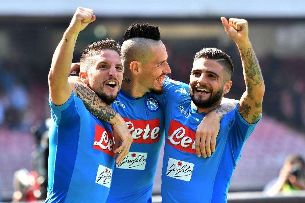 NAPOLI-CAGLIARI, A fine primo tempo è 2-0