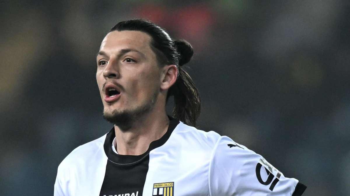 Cagliari, idea Djuric per sostituire Belotti nel mercato invernale
