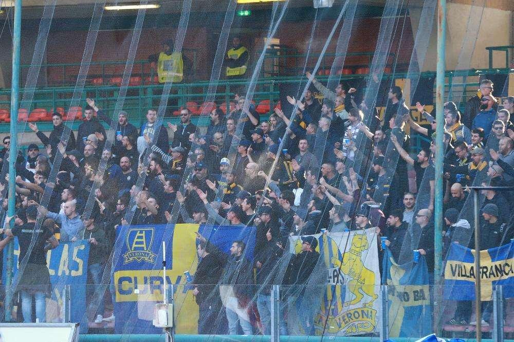 HELLAS, Tifosi contro Setti ma "saremo a Firenze"