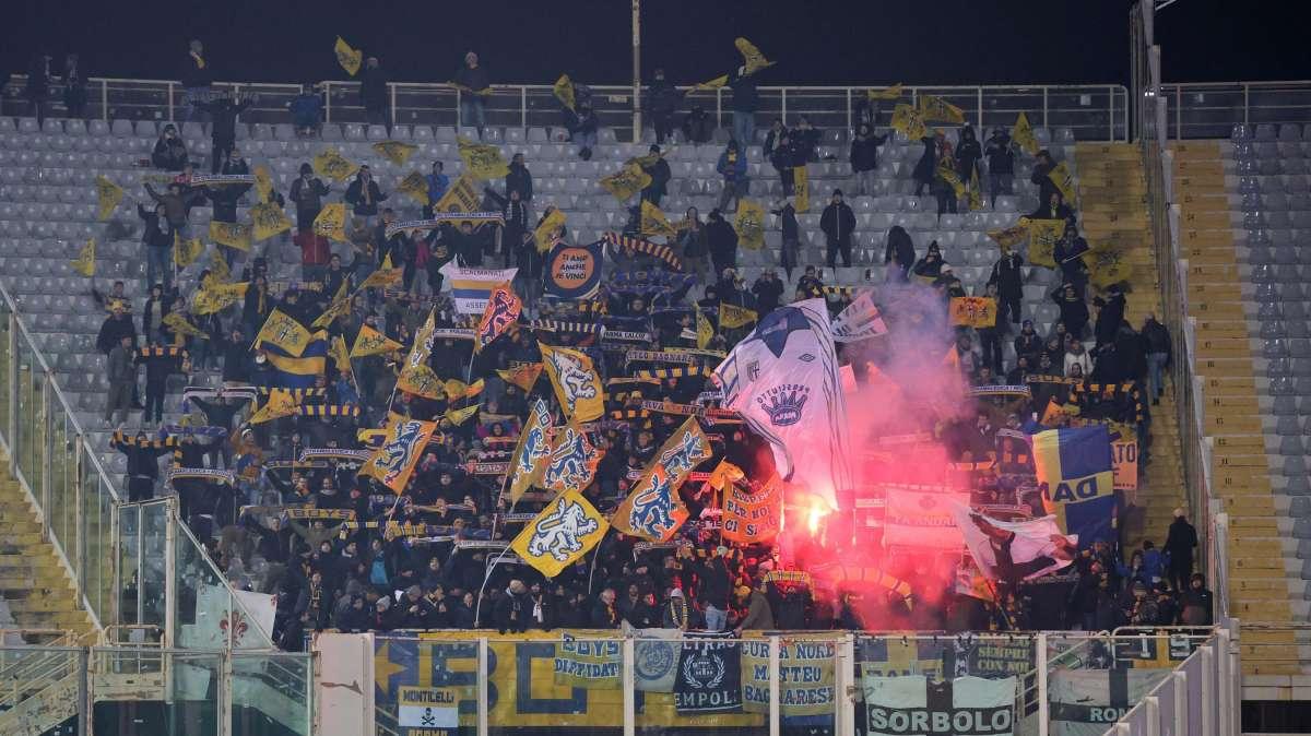 Tifosi del Parma diserteranno il Franchi: "Biglietti per gli ospiti insufficienti in campionato ma per la Uefa c'erano"