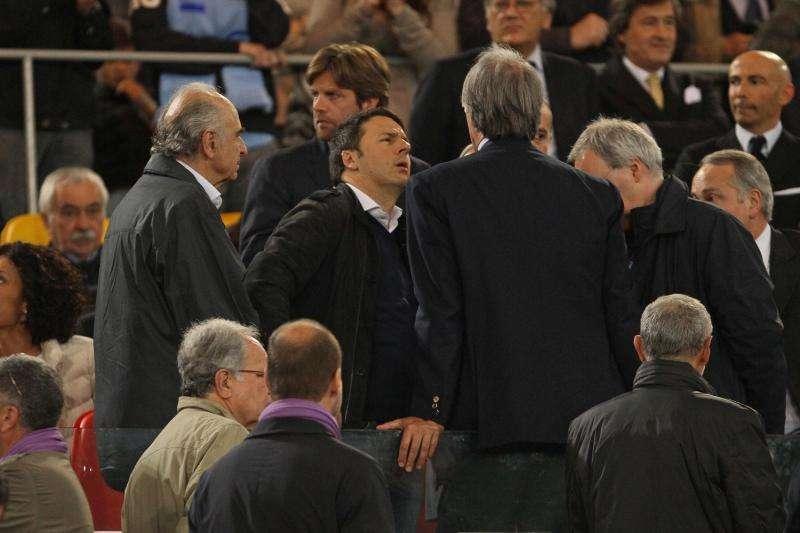 T.RENZI, Il padre di Matteo insulta alcuni viola su Fb