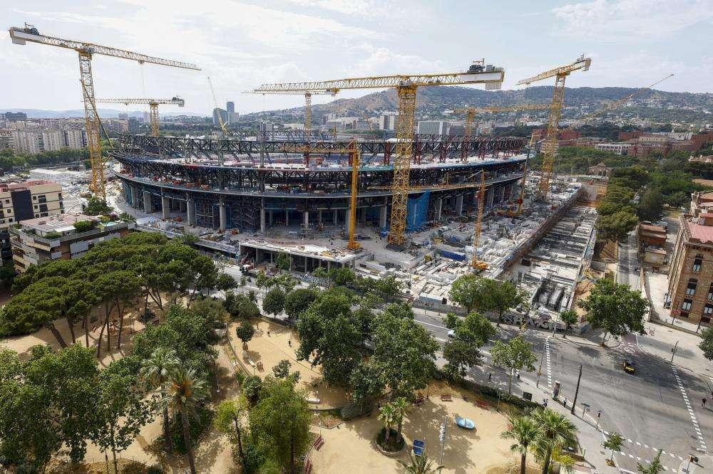 Liga, il Camp Nou non è pronto: il Barcellona rinvia rientro