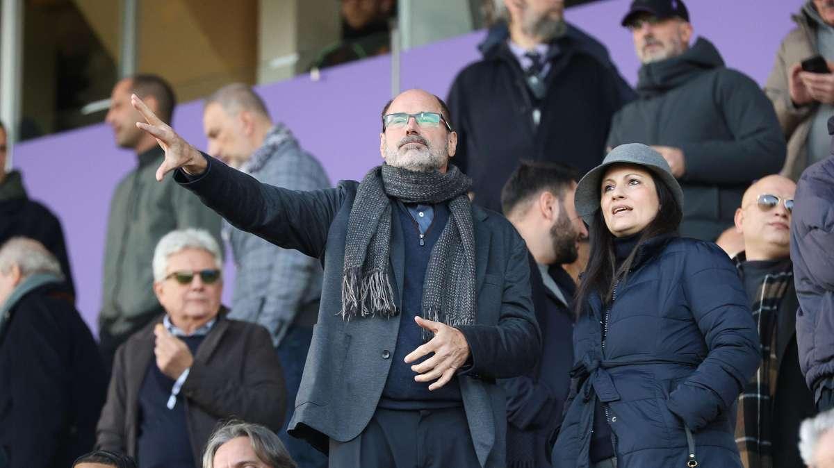 Cosa non va nella Fiorentina? Intanto si rivede a Firenze l'ad viola Mark Stephen