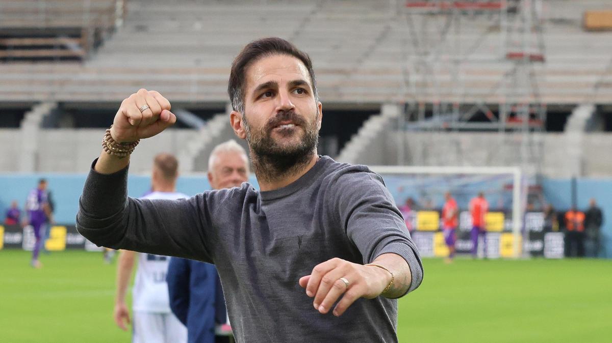 Fabregas: "Non dimentichiamoci che la Fiorentina è una squadra fortissima"