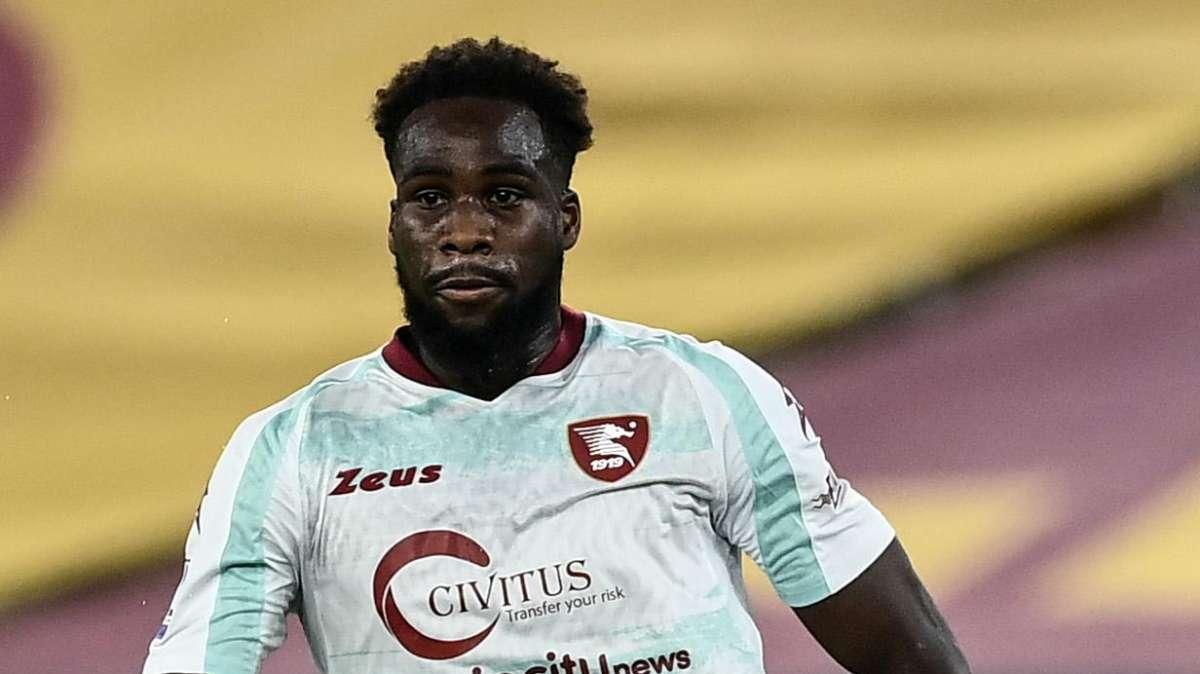 SALERNITANA, Ora Dia è un caso: è rimasto in Francia
