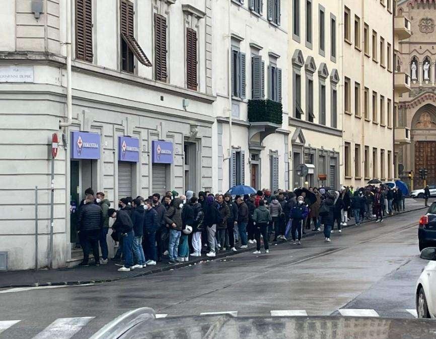 FOTO FV, Assalto alla biglietteria per Fio-Juve