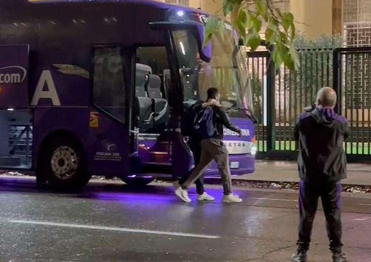 VIDEO FV, Le immagini dell'arrivo della squadra viola
