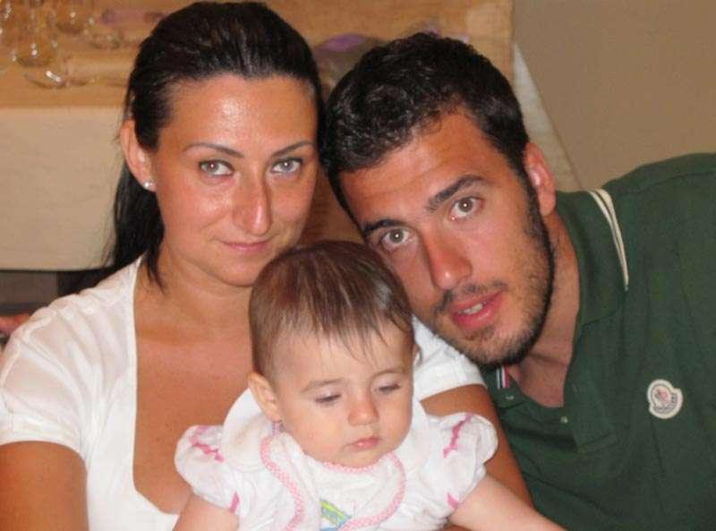 VIVIANO SI COCCOLA... LA SUA VIOLA!!