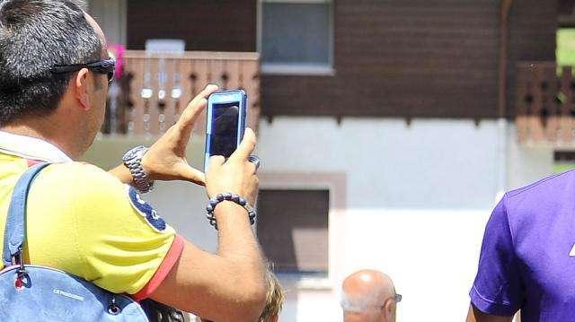 FOTO, Maxi si rilassa in barca con la famiglia