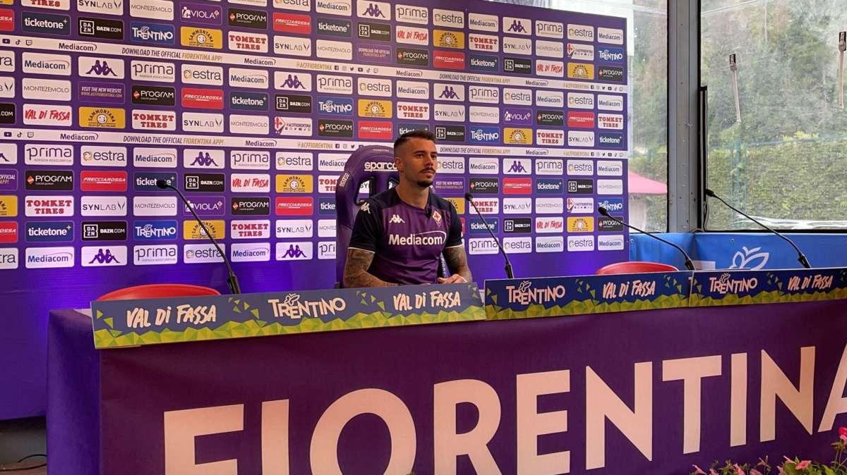 VENUTI/1, Maglia viola una seconda pelle. Tifosi...