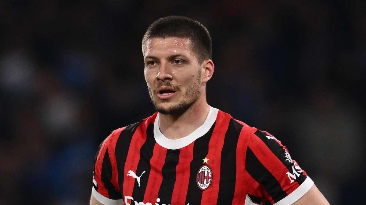 Jovic contro la Fiorentina: "Dopo il 5-0 a Belgrado il club chiese agli altri di isolarmi"