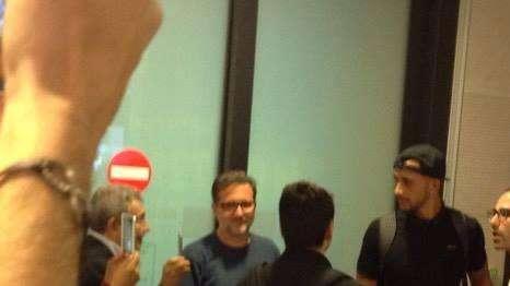 FOTO-VIDEO FV, L'ARRIVO DI VITOR HUGO: "FORZA VIOLA"