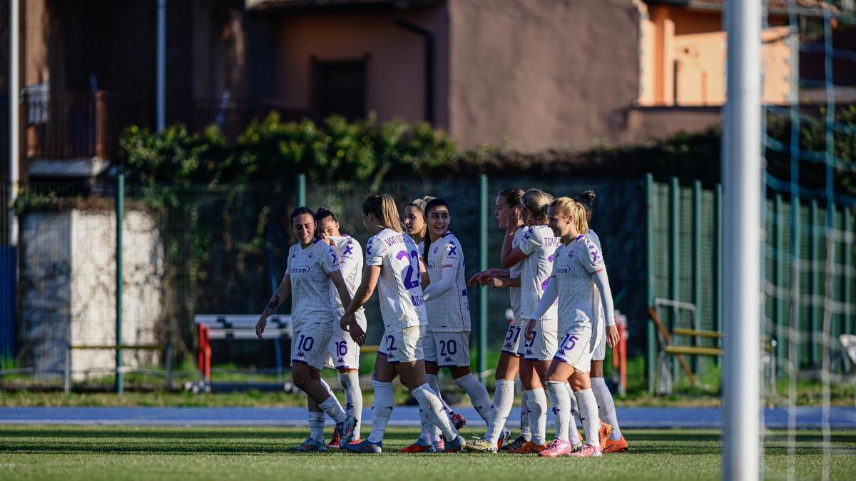 Femminile al raduno al Viola Park. Janogy incinta, la Fiorentina farà scuola. Nuovo volto dalla Norvegia