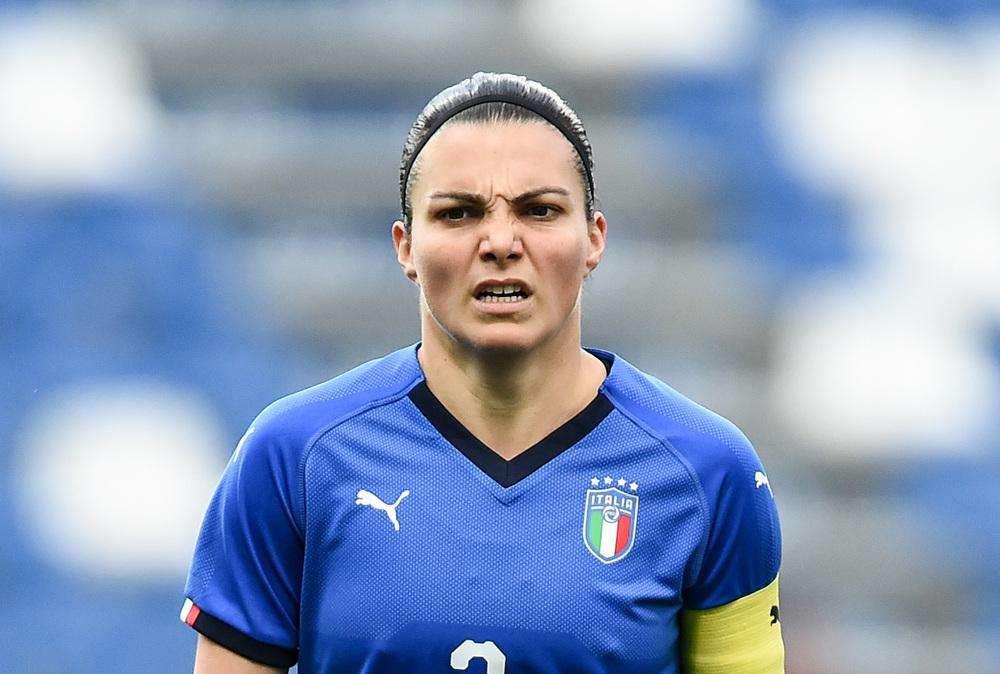GUAGNI, Sfogo social per l'esclusione dagli Europei